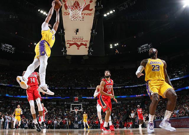 包含里程碑夜！拜仁慕尼黑迎来里程碑，NBA季后赛加时末段刷纪录，媒体盛赞，控场能力成焦点的词条