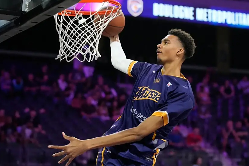 穆雷新星出色防守表现惊艳，加拿大队未来可期！的简单介绍