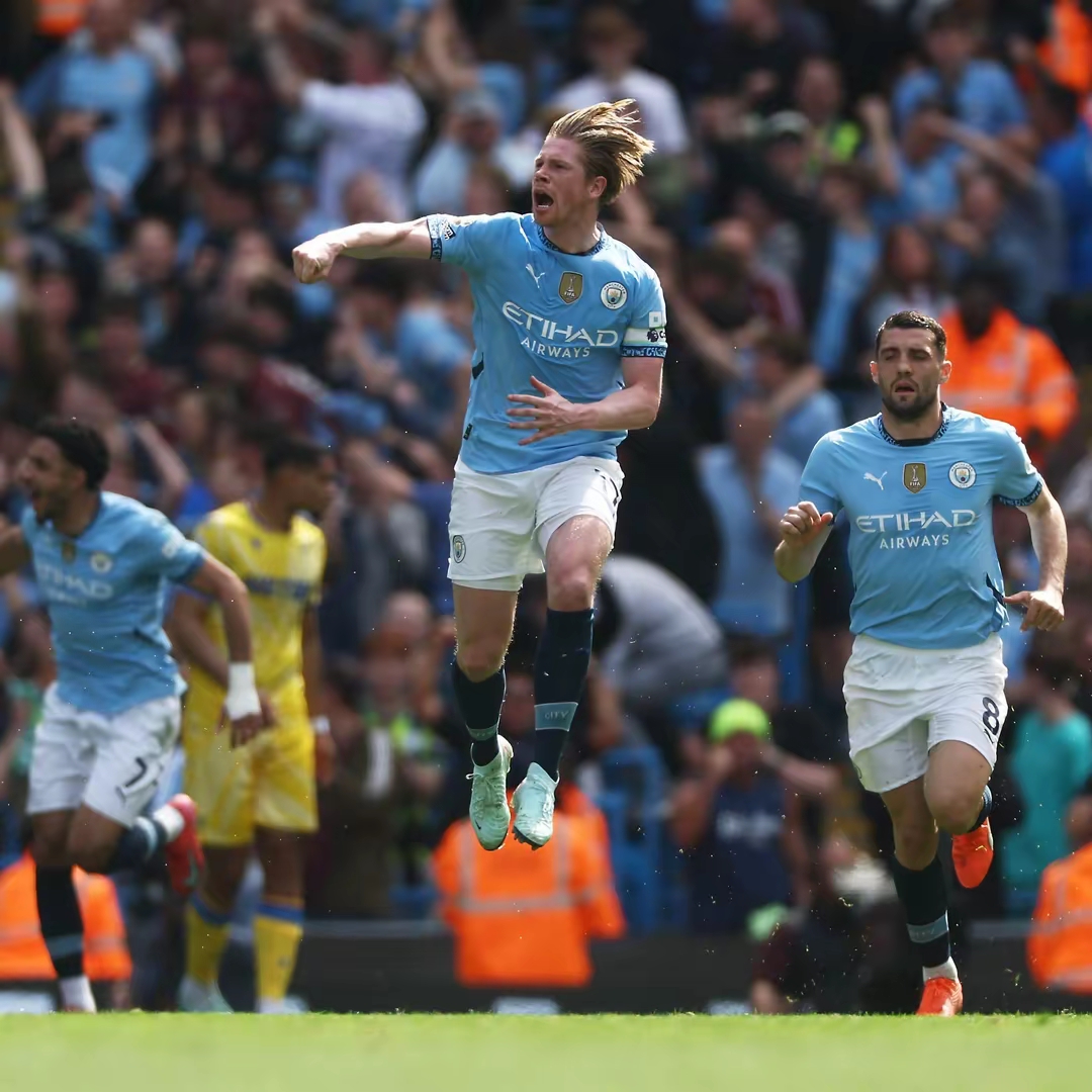 包含今晚德甲焦点战；曼联临场应变；压力陡增；年轻球员得到机会的词条