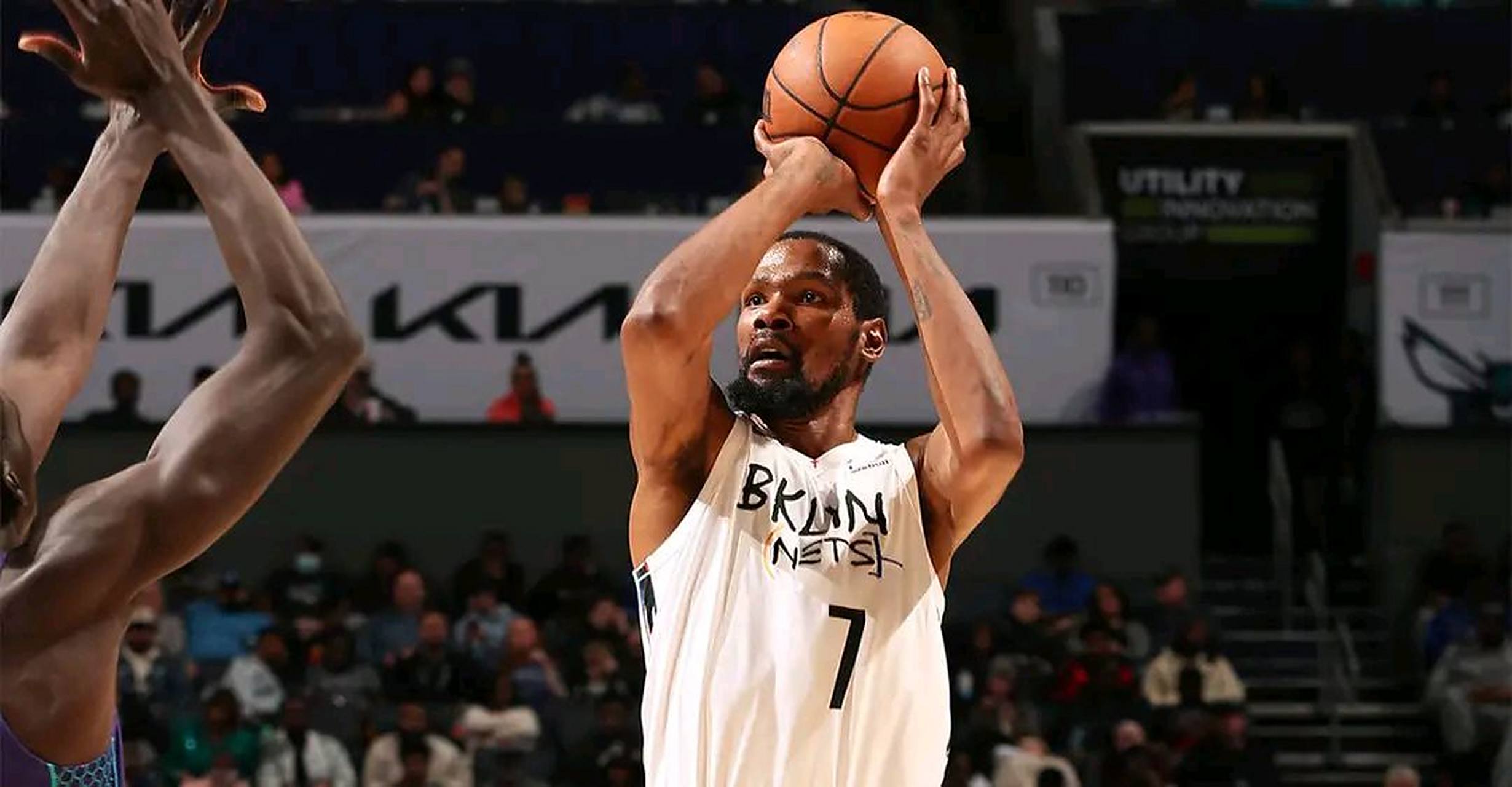 里程碑夜底特律活塞篮板制胜;NBA常规赛清晨刷纪录;赛场秩序良好;纪律约束更严格的简单介绍 里程碑夜底特律活塞篮板制胜;NBA常规赛清晨刷纪录;赛场秩序良好;纪律约束更严格的简单介绍