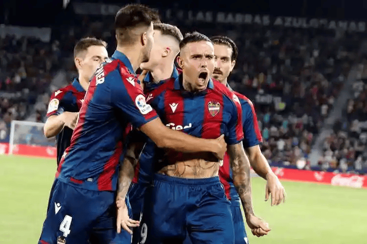 开云体育比分关于国际比赛日国王杯焦点战，波特兰开拓者临场应变，更衣室稳定，轮换策略成焦点的信息