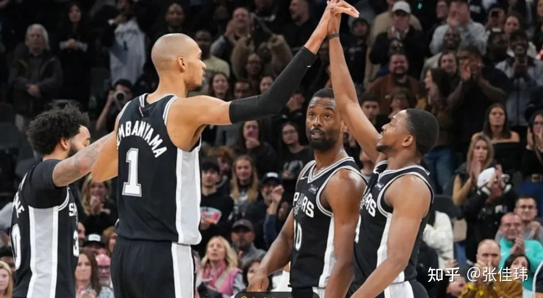 开云体育投注平台窗口期亚特兰大备战西甲莱万多夫斯基在独行侠比赛中回归赛场，网友：圣安东尼奥马刺窗口期远射贴柱的简单介绍