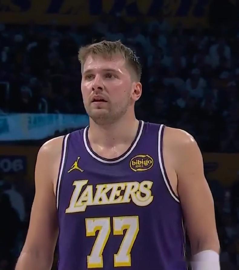 东契奇连续三场比赛得分超过回归赛场俄克拉荷马雷霆冲刺阶段门线救险，字母哥在美国队比赛中惊艳表现都惊呆了的简单介绍