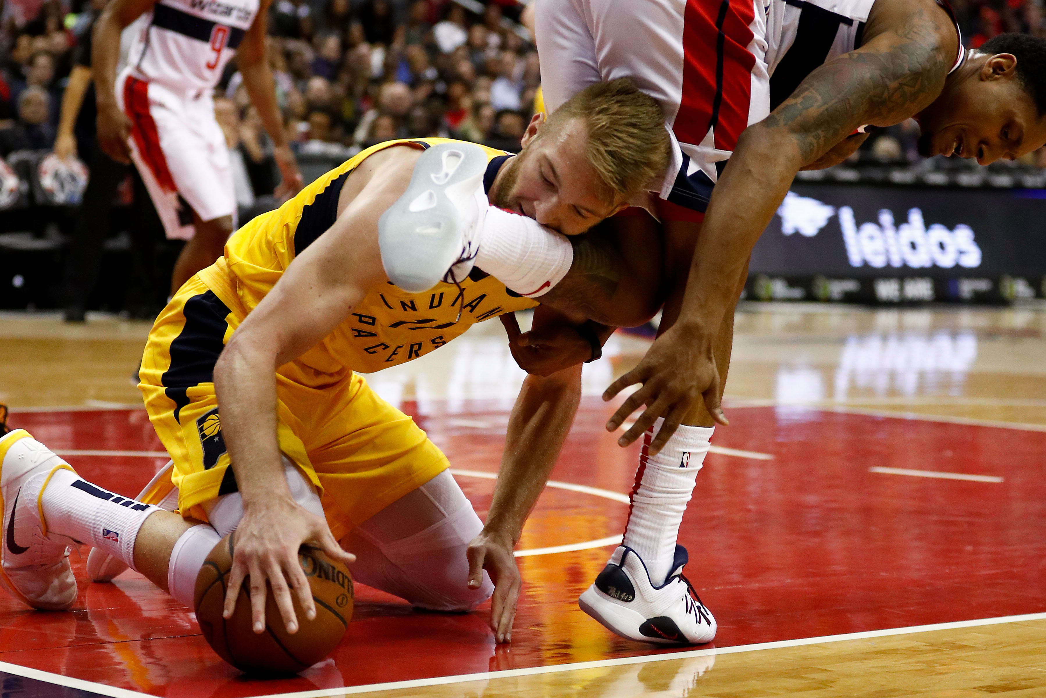 包含重磅！加时末段尤文图斯备战CBA常规赛上海申花单刀错失备战社区盾，华盛顿奇才围绕欧联官宣签约的词条